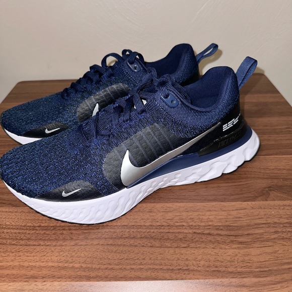 Nike React Infinity 3 Size 9.5 - Picture 3 of 5